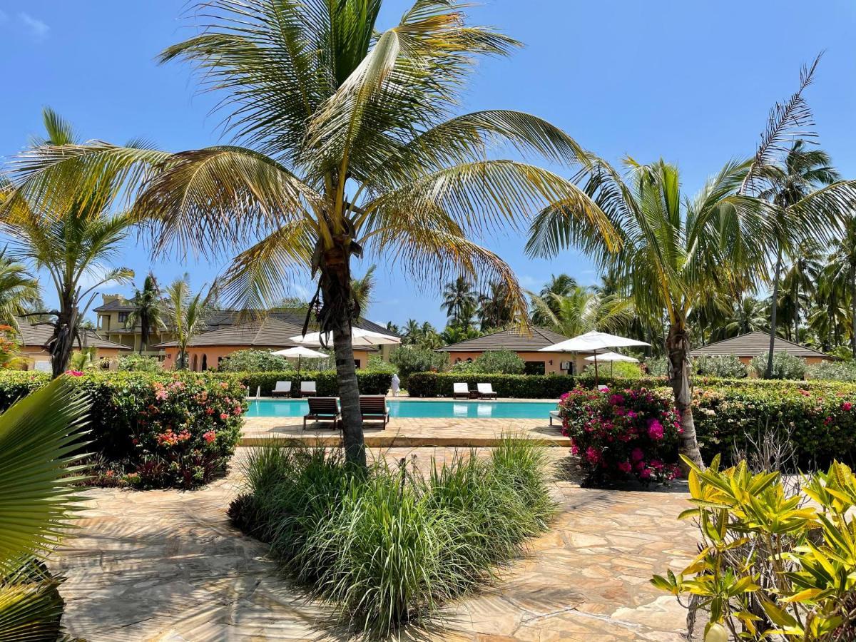 The Sands Beach Resort Бвейю Екстер'єр фото
