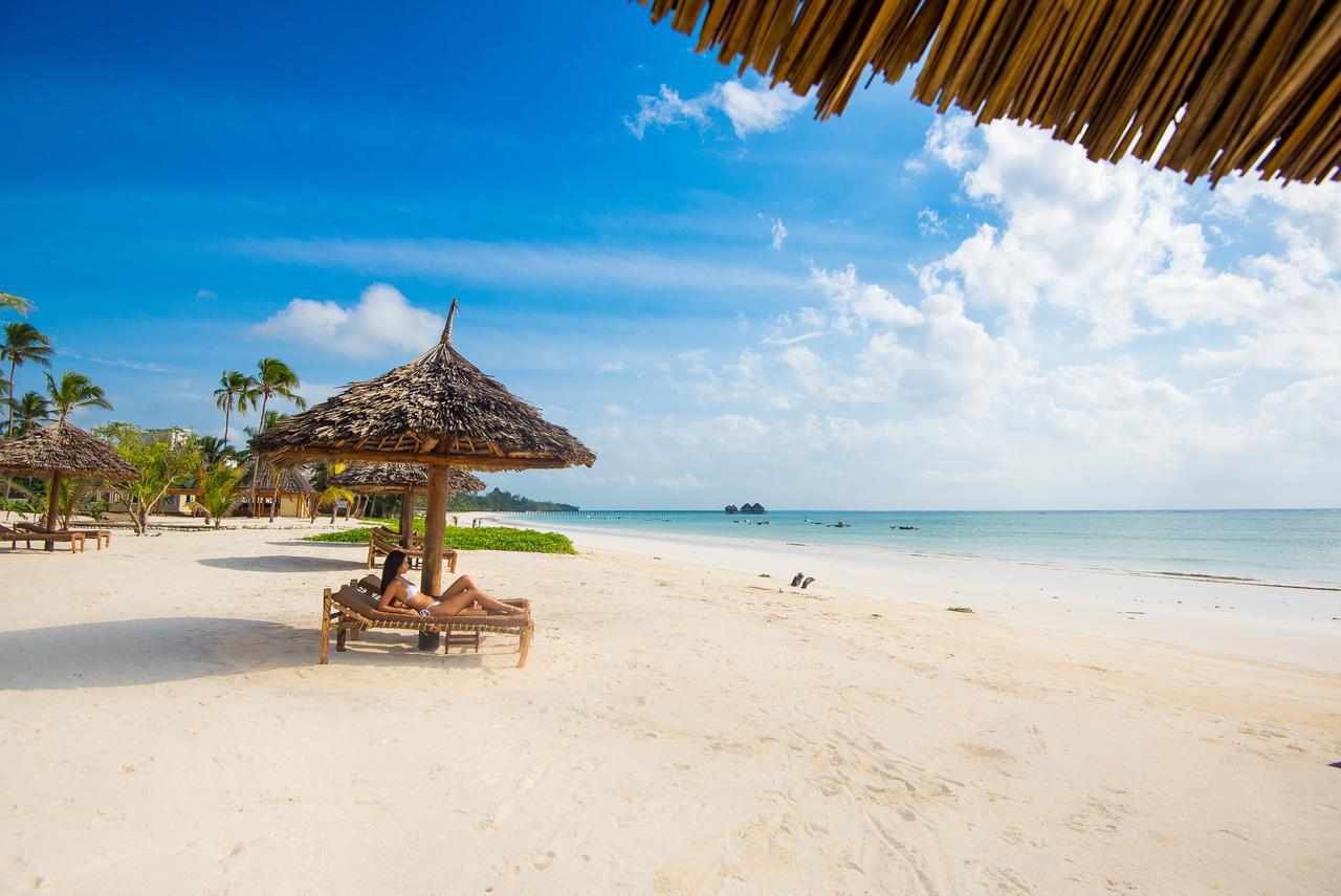 The Sands Beach Resort Бвейю Екстер'єр фото