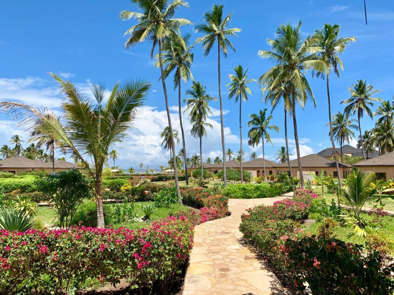 The Sands Beach Resort Бвейю Екстер'єр фото