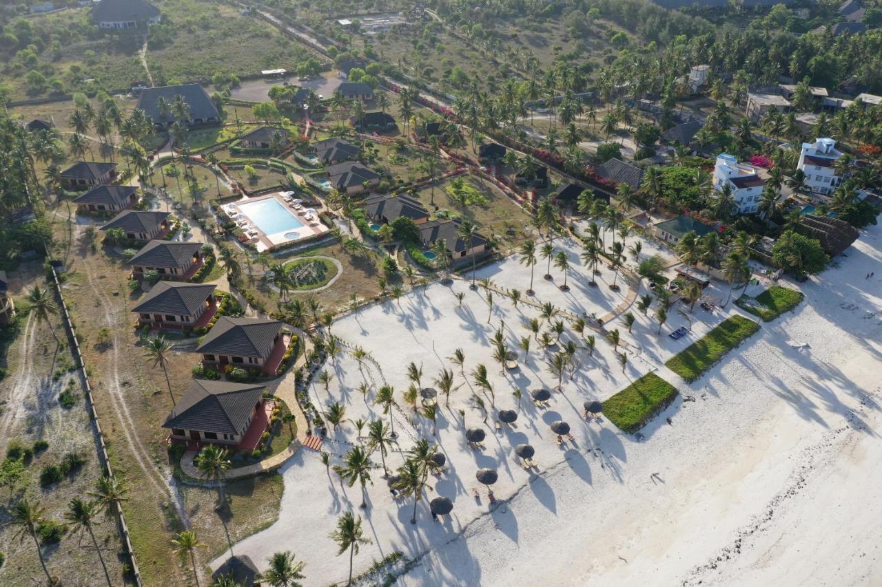 The Sands Beach Resort Бвейю Екстер'єр фото
