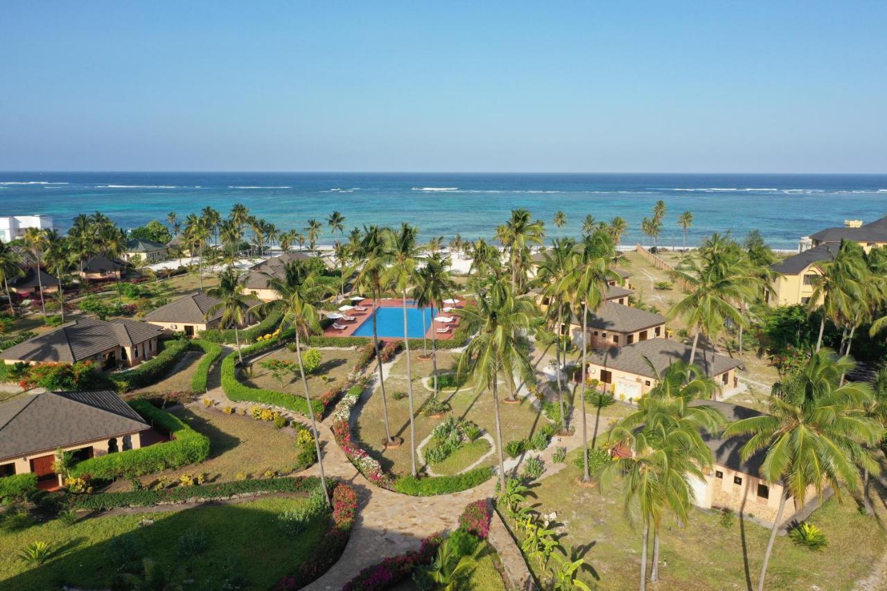 The Sands Beach Resort Бвейю Екстер'єр фото