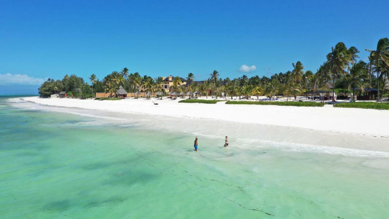 The Sands Beach Resort Бвейю Екстер'єр фото