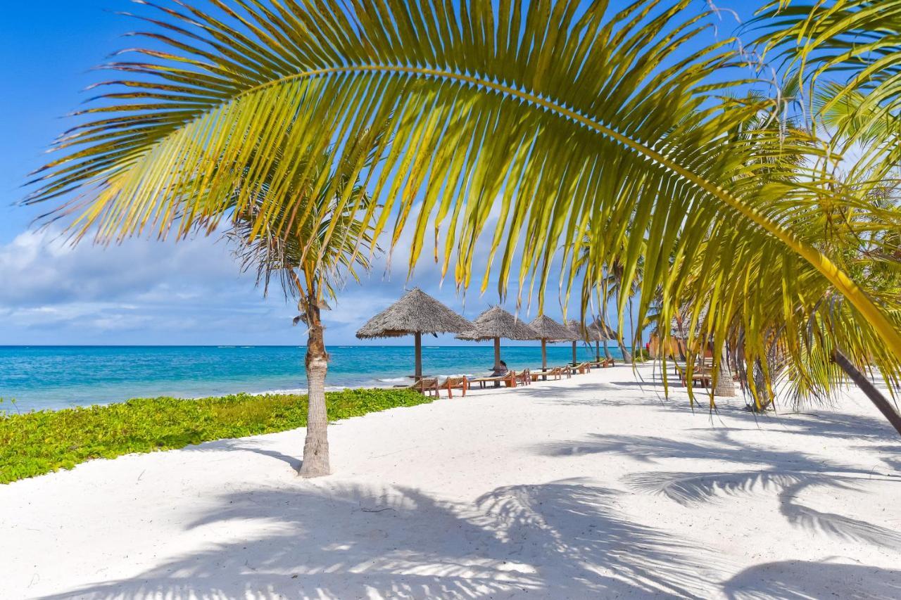 The Sands Beach Resort Бвейю Екстер'єр фото