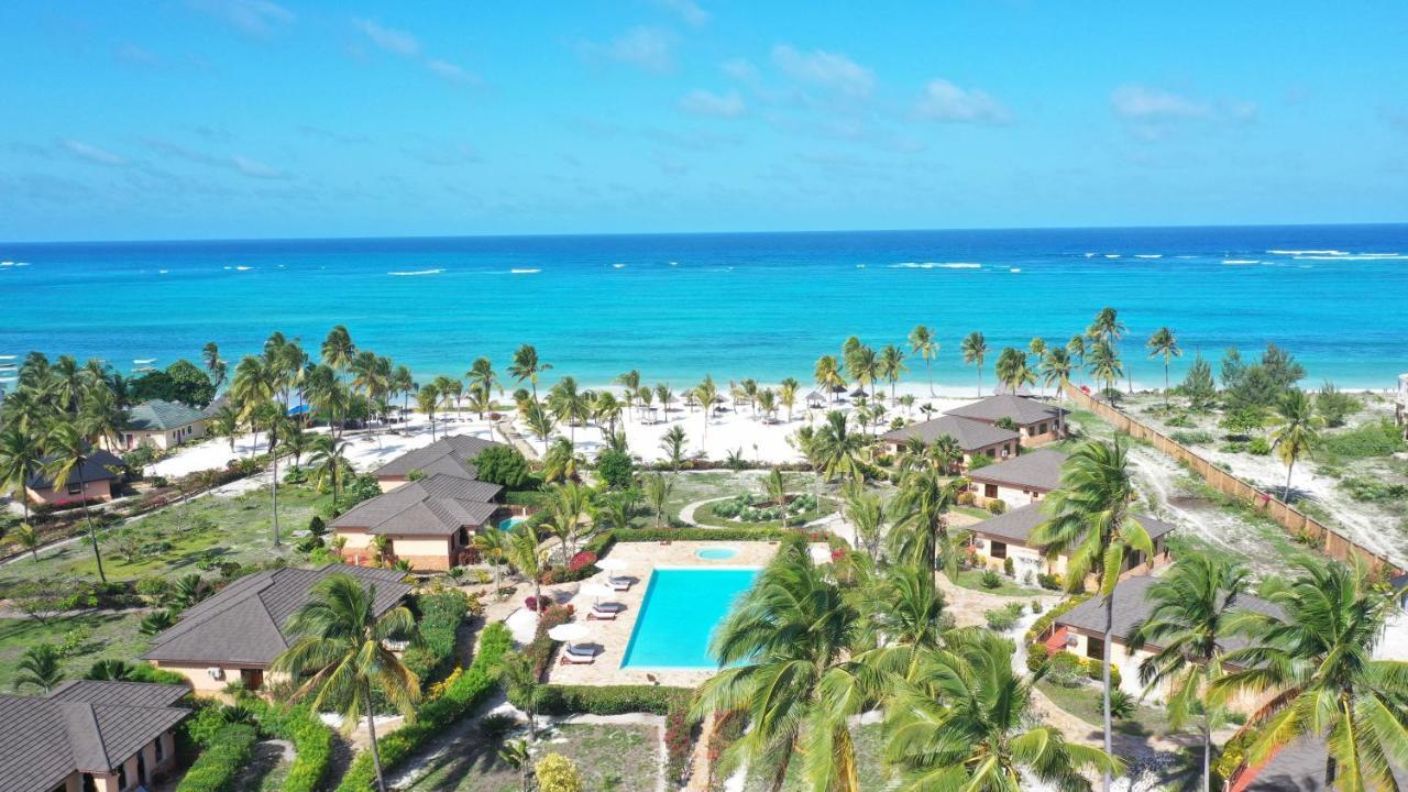 The Sands Beach Resort Бвейю Екстер'єр фото