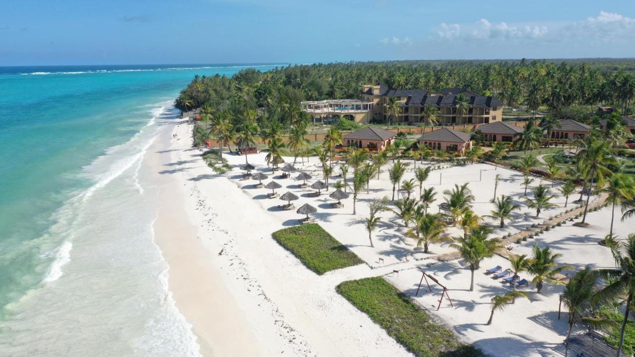 The Sands Beach Resort Бвейю Екстер'єр фото